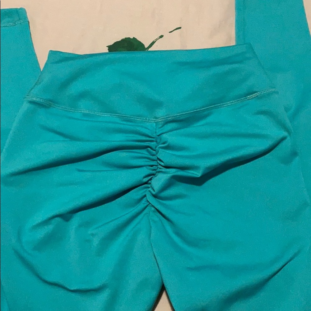 Scrunch booty high waisted leggings